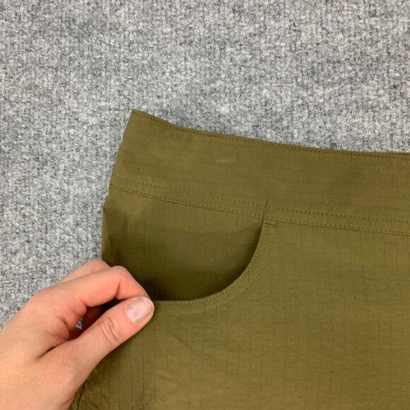 Rei Shorts Womens 4 Olive Cragland Ripstop Nylon Multi Pockets Water Repellant - Picture 4 of 13